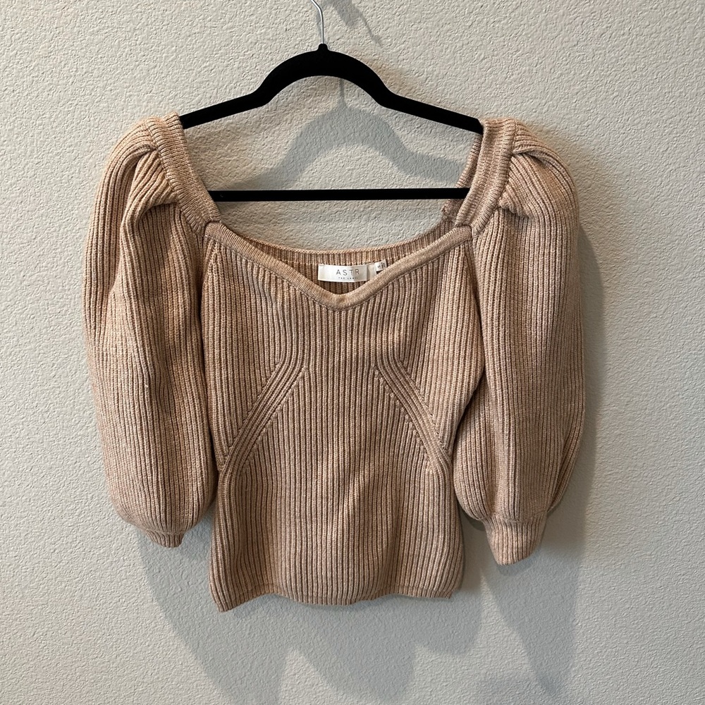 ASTR THE LABEL Tan Sweater